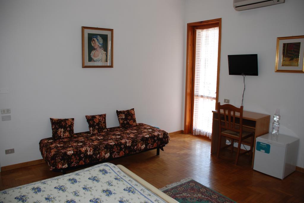 B&B Al Giardino Lecce Rom bilde